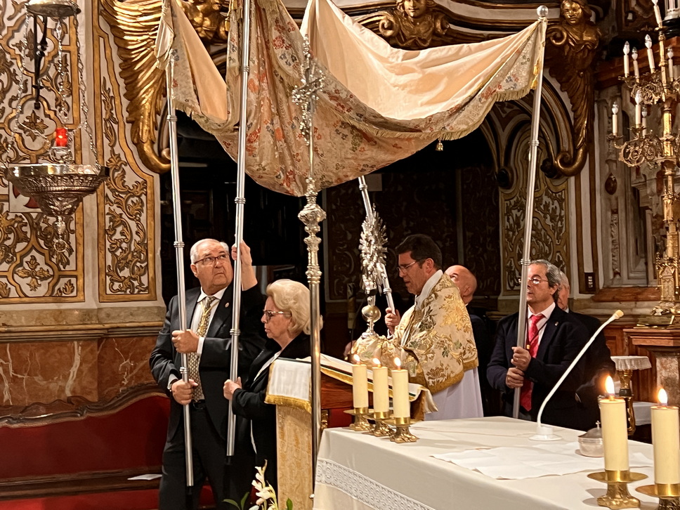 La Muy Antigua Pontificia Real E Ilustre Hermandad Sacramental De