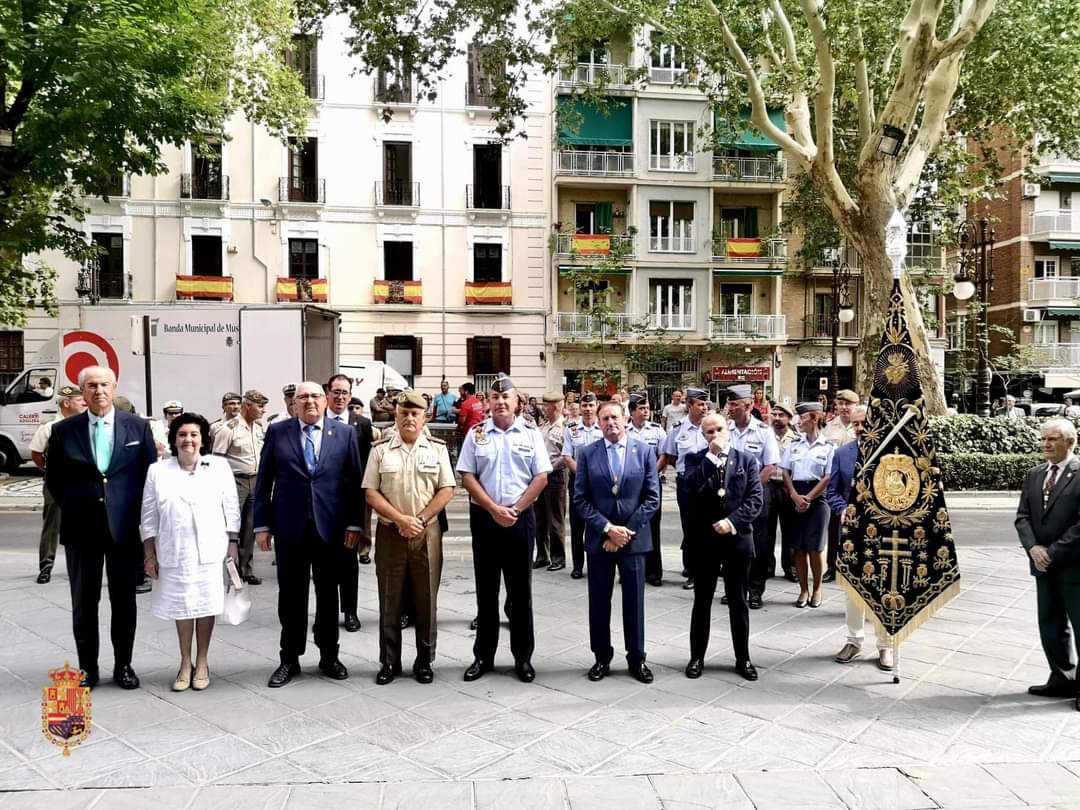 Aistencia De Las Corporaciones EXCMO SR TENIENTE GENERAL DEL MADOC Y